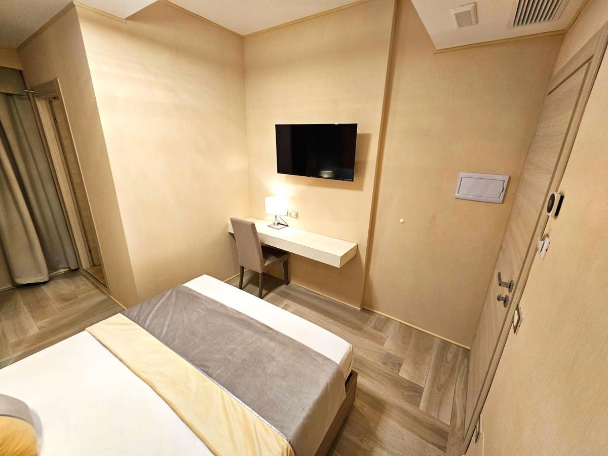 Astoria Supreme - Modern Boutique Suites Lecce Eksteriør billede